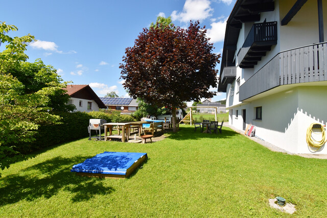 Wunderschönes Einfamilienhaus mit großem Garten inkl. eigenem Pool