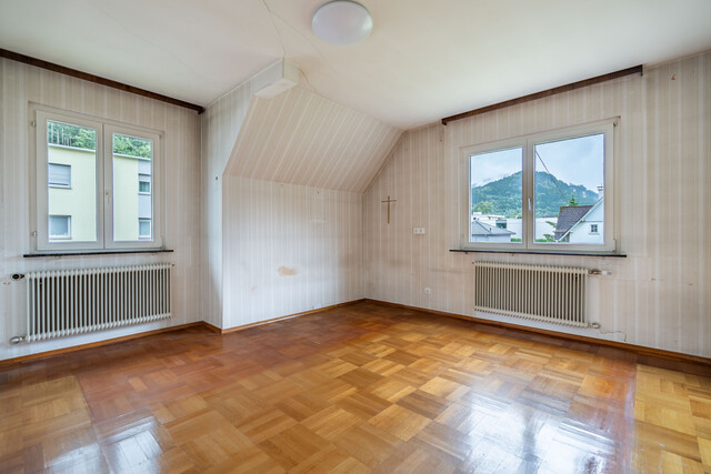 Für Handwerker mit Ausbauqualitäten - Wohnhaus mit 2 Wohnungen und zusätzlichem Bauplatz