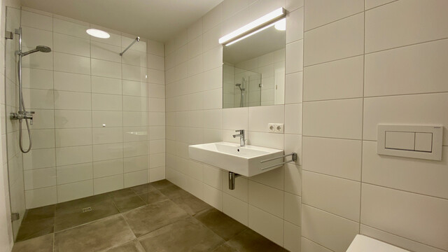 ohne Provision  neuwertige,  moderne 3 Zimmer Terrassenwohnung 