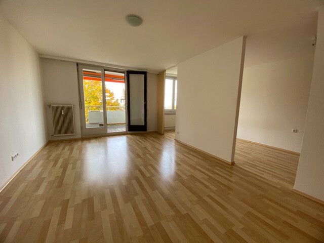 "ohne Provision" helle 2 Zimmer Wohnung mit Balkon in super Lage