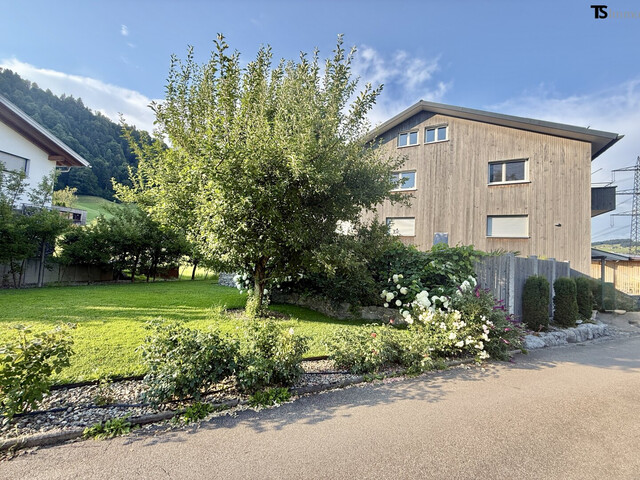 Bregenz: Langen: Garten-Maisonette-Wohnung mit ca. 205 m², eigenem Eingang und großzügiger Terrasse – als Hauptwohnsitz oder Zweitwohnsitz nutzbar.