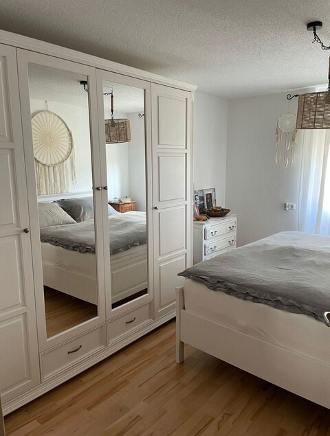 Helle 3-Zimmer-Wohnung im Zentrum von Hörbranz📍 Lage: Zentral gelegen – alle öffentlichen Einrichtungen (Gemeindeamt, Schule, Bank, Post, Bushaltestelle) sind innerhalb von 2 Minuten zu Fuß erreichbar.