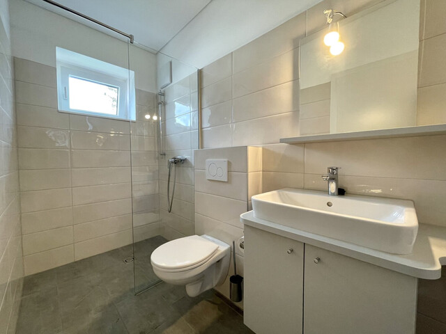 Platzsparend & stilvoll - 1-Zimmer-Dachgeschosswohnung in Lustenau