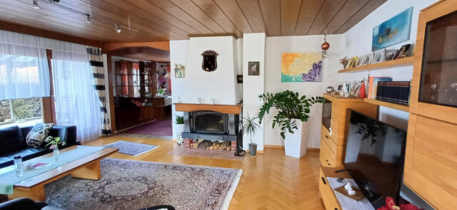 Charmantes Einfamilienhaus mit sehr gepflegter Ausstattung und grossem Garten zu verkaufen!