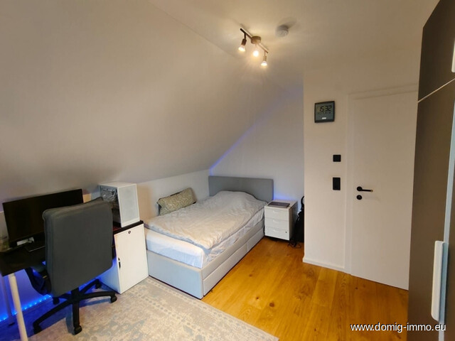 Stilvolles Einfamilienhaus mit Einliegerwohnung, Designausstattung & Traumgarten