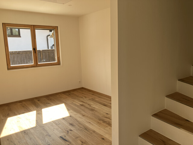 Neues Einfamilienhaus, 3 Schlafzimmer, Garten, Hard