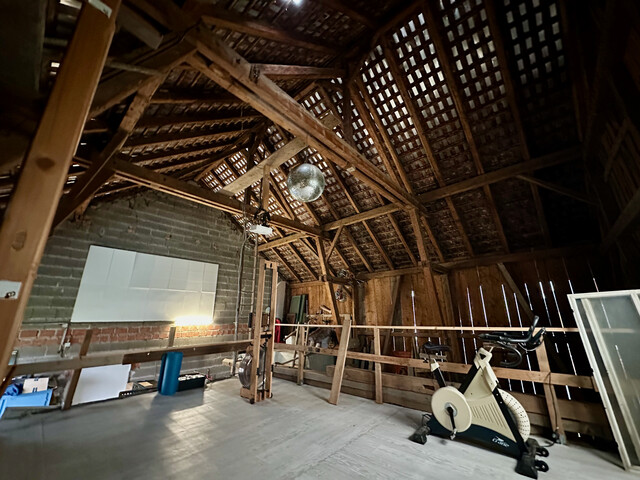 Großzügiges Wohnhaus mit großer Tenne mitten in Gisingen