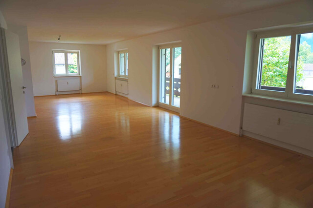 Großzügige 5-Zimmerwohnung zu vermieten
