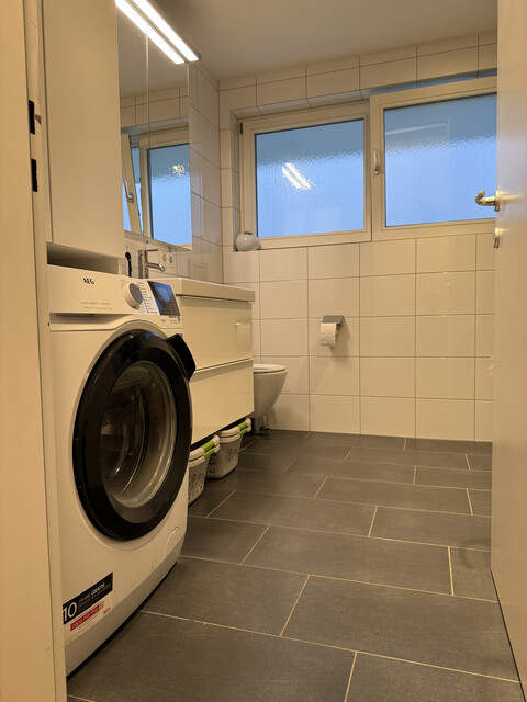 Schöne 2 Zimmer Erdgeschoss Whg  +  20m² Wintergarten 