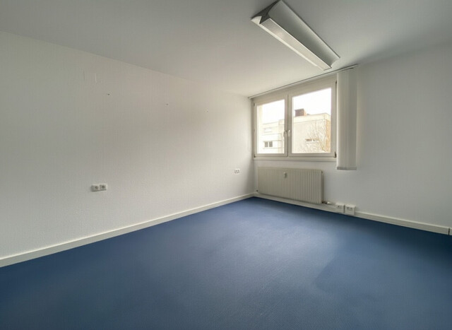 Effiziente Büro-/Praxisfläche mit Loggia in zentraler Lage in Feldkirch zu vermieten!