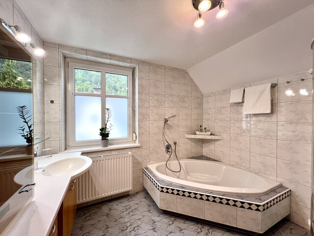 Bludenz - Bestlage: Charmantes Stadthaus mit 3 Wohneinheiten 