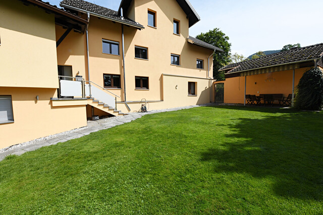 Viel Platz für wenig Geld - große 6 Zimmer Wohnung mit toller Terrasse in Weiler