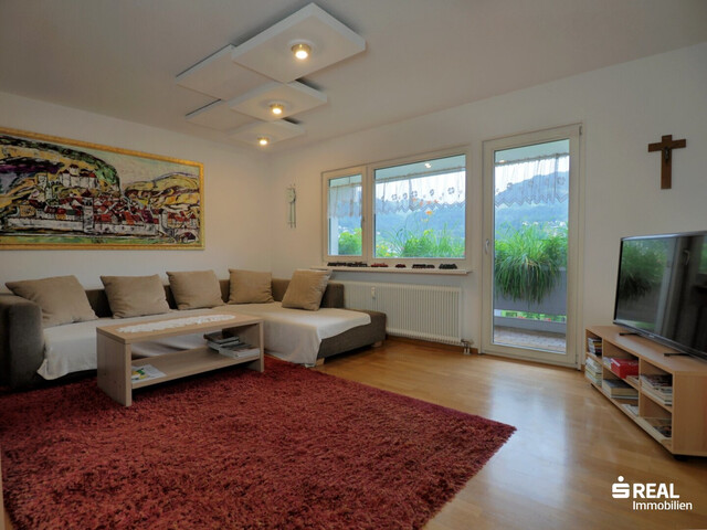 Großzügige 3,5-Zimmer-Dachgeschoßwohnung mit Weitblick!