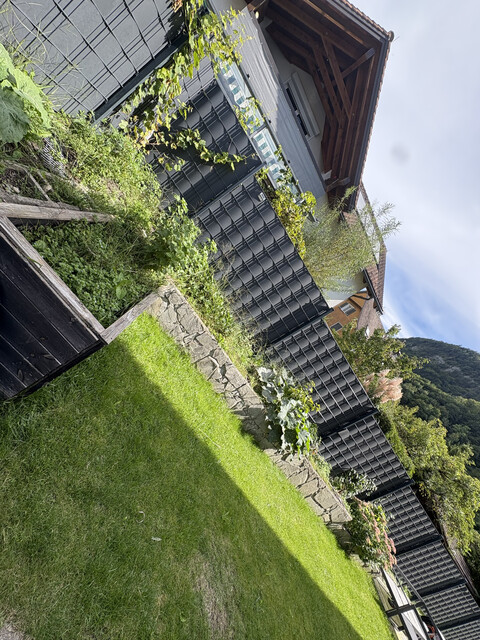 Gepflegte Doppelhaushälfte mit großem Garten in ruhiger Lage