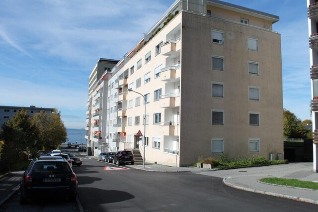  Großzügige Wohnung am Bodensee mit Balkon & Seeblick