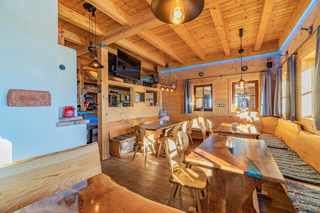 Neuwertiges Chalet Dorf mit Alm-Gasthof in bester Lage am Falkert - direkt neben der "Heidi-Alm"