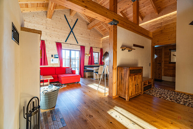 Neuwertiges Chalet Dorf mit Alm-Gasthof in bester Lage am Falkert - direkt neben der "Heidi-Alm"