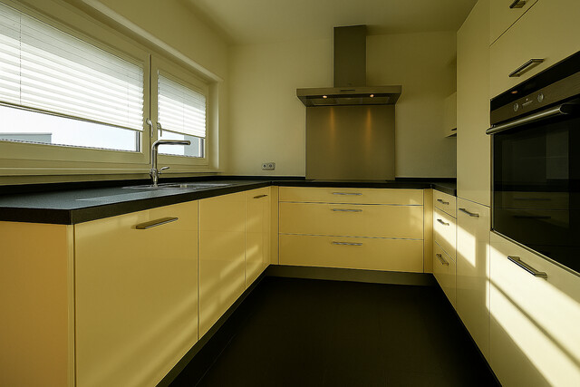 Provisionsfrei - Attraktive Dachgeschosswohnung mit großzügiger Terrasse und Top-Anbindung