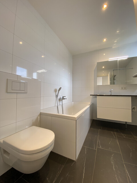 "ohne Provision" geräumige, helle 3 Zimmer Terrassenwohnung 
