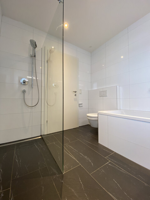 "ohne Provision" geräumige, helle 3 Zimmer Terrassenwohnung 