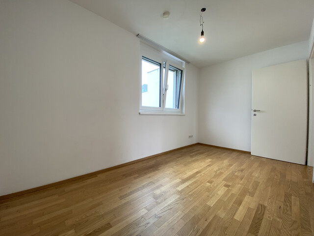 "ohne Provision" geräumige, helle 3 Zimmer Terrassenwohnung 