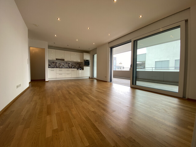 "ohne Provision" geräumige, helle 3 Zimmer Terrassenwohnung 