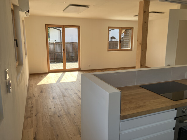 Neues Einfamilienhaus, 3 Schlafzimmer, Garten, Hard