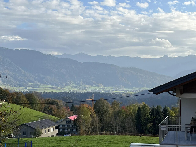 Moderne Etagenwohnung  mit Südbalkon