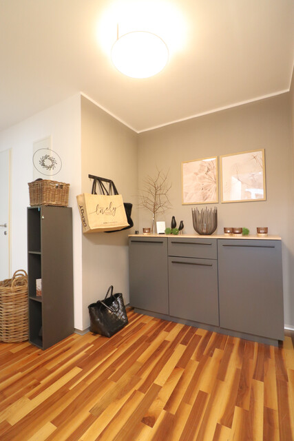 Feldkirch-Altenstadt: äußerst gepflegte Wohnung mit geräumiger Terrasse und 2 Tiefgaragen-Plätzen