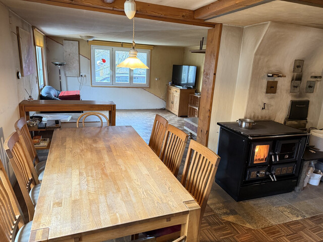 Charmantes Bauernhaus in Hohenems: Ihr Renovierungsprojekt mit Garten und Garage !