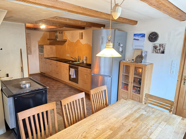 Charmantes Bauernhaus in Hohenems: Ihr Renovierungsprojekt mit Garten und Garage !