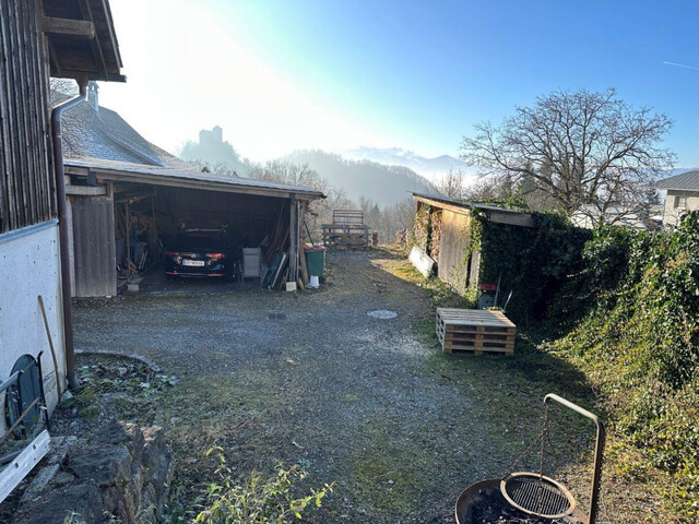 Charmantes Bauernhaus in Hohenems: Ihr Renovierungsprojekt mit Garten und Garage !