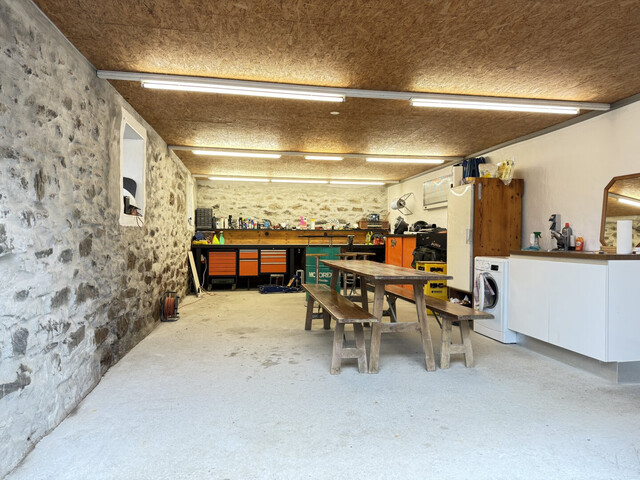 Charmantes Bauernhaus in Hohenems: Ihr Renovierungsprojekt mit Garten und Garage !