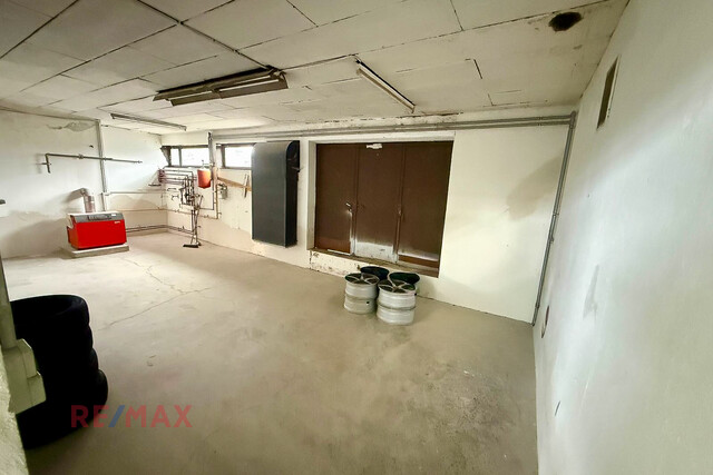 Raum für Wachstum: Lager- und Produktionsfläche mit Büro in Hard