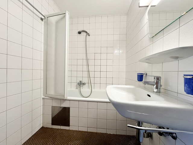 Eigennutzer und Investoren aufgepasst - 4,5-ZI-WHG in saniertem Gebäude zu verkaufen!