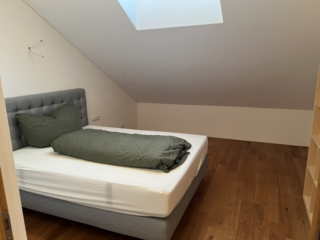 Hochwertig ausgestattete 2-Zimmer Dachgeschosswohnung in Lauteracher Kleinwohnanlage