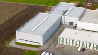 1400 m² Hallen- und Logistikfläche im Gewerbegebiet Weiler