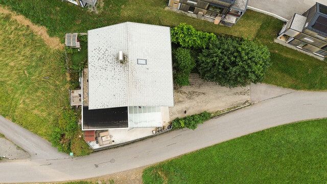 Großzügiges Wohnhaus mit Einliegerwohnung, Werkstatt und viel Potenzial