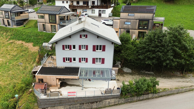 Großzügiges Wohnhaus mit Einliegerwohnung, Werkstatt und viel Potenzial