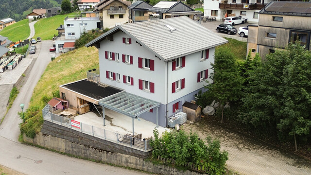Großzügiges Wohnhaus mit Einliegerwohnung, Werkstatt und viel Potenzial