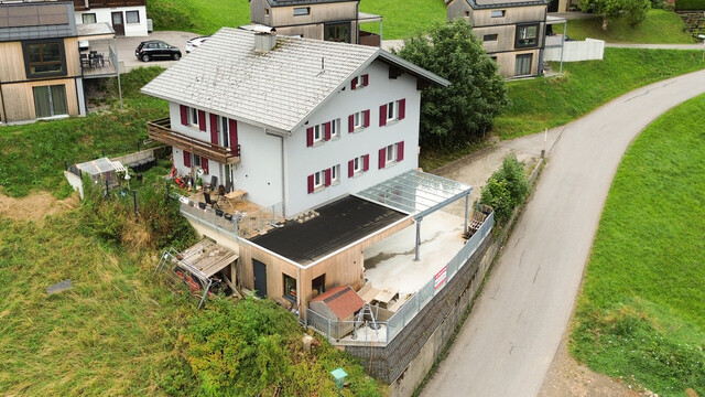 Großzügiges Wohnhaus mit Einliegerwohnung, Werkstatt und viel Potenzial