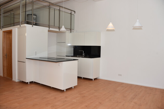 Erstbezug: 2-Zi-Loft Wohnung mit Blick zur Schattenburg