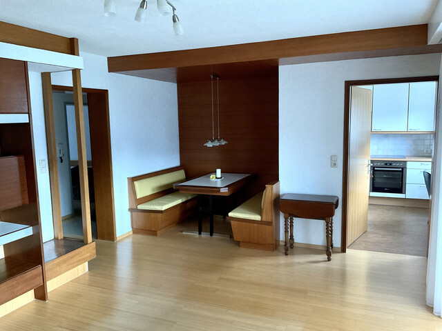 3 Zimmer Wohnung mit 8 m² Balkon, Keller und Fahrradabstellraum