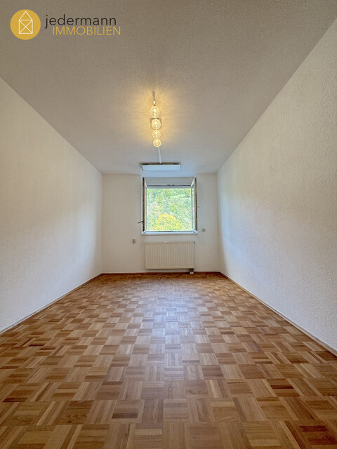 BLUDESCH: CHARMANTE 4-ZI.WHG. MIT WINTERGARTEN, SCHWEDENOFEN UND SAUNA!