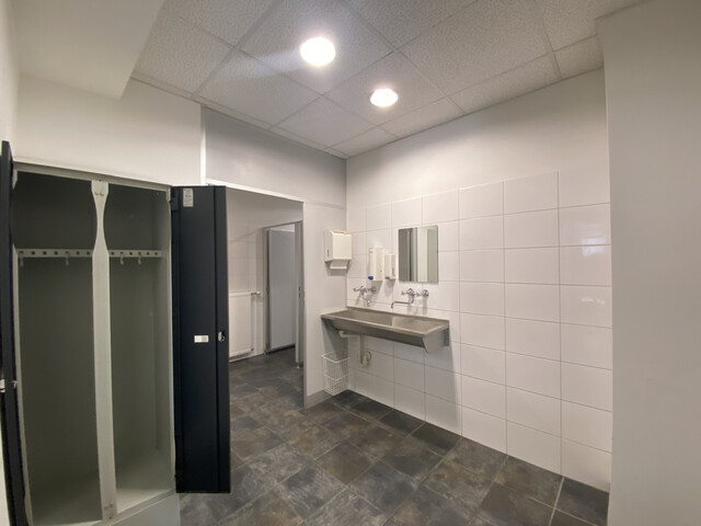 Top ausgestattete Produktions-/Lagerhalle - Grenznähe CH-Kriessern (5 min)