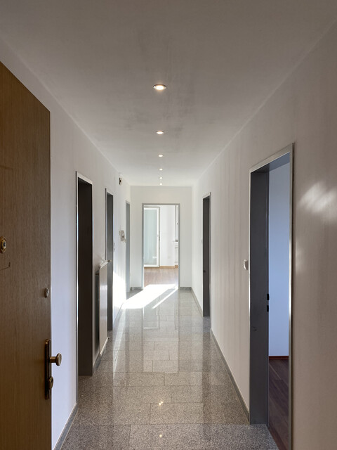 Privatverkauf! Höchst: 3,5 Zimmer & Balkon im 3. OG (ohne Lift), mit Fahrradkeller, Gartennutzung & Spielplatz