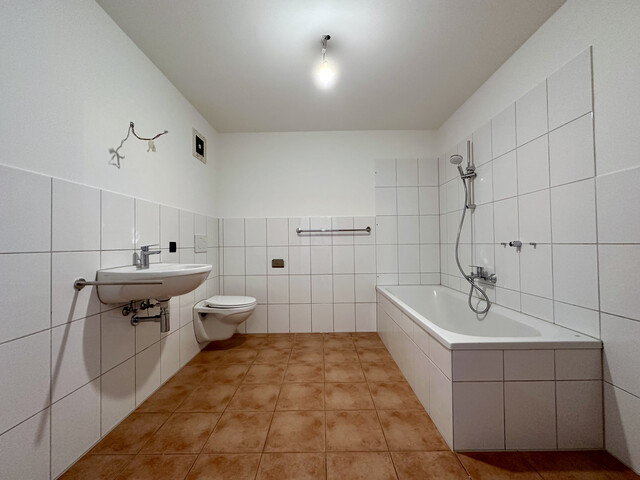 ohne Provision - 1. Bezug nach Renovierung 3 Zimmer mit Terrasse