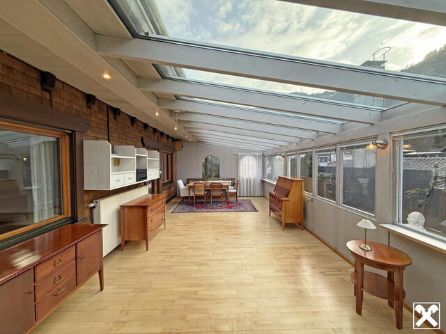 Wohnhaus mit Tischlerwerkstatt