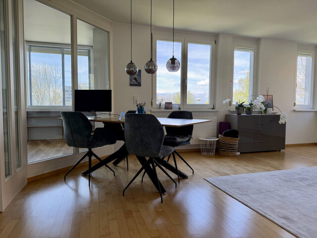 Attraktive 2-Zimmerwohnung mit Wintergarten und Balkon