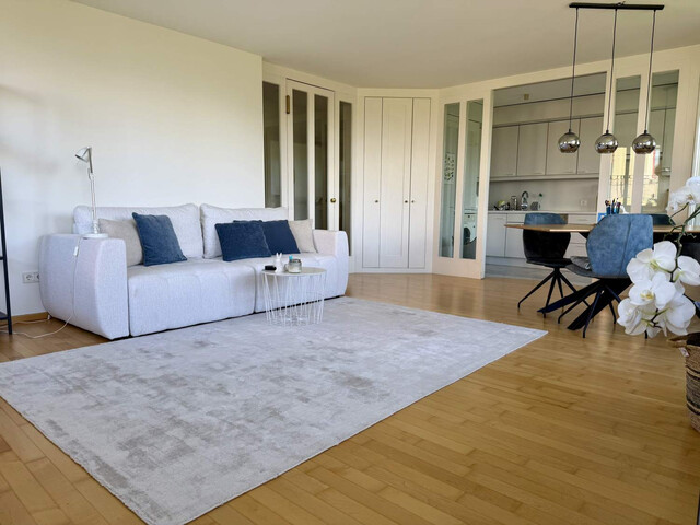 Attraktive 2-Zimmerwohnung mit Wintergarten und Balkon